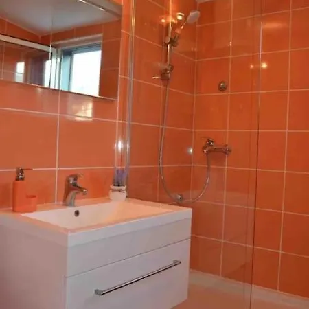 A & A Žrnovnica