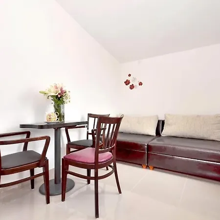 A & A Apartamento Žrnovnica