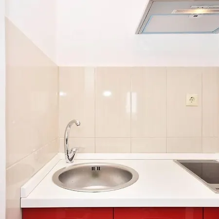 Apartments A & A *
