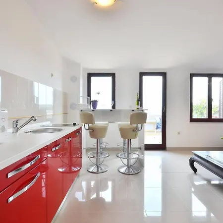 Apartments A & A Apartment Zrnovnica