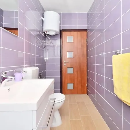 A & A Apartamento Žrnovnica