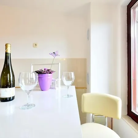 Apartments A & A *