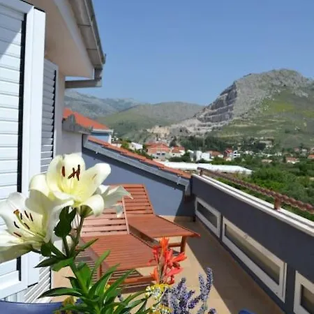 Apartments A & A
